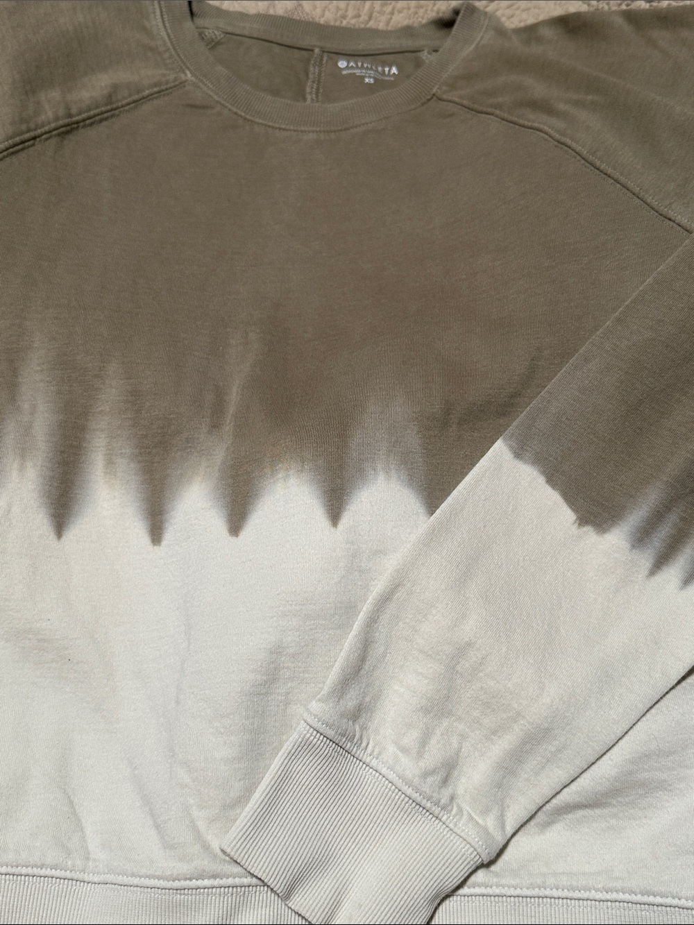 Athleta Olive and Cream Ombre Tie-Dye Crewneck Sweatshirt XS
